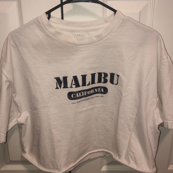 Brandy Melville Malibu crop top - Picture 2 of 4